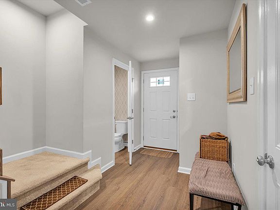 3rd image of 204 Freedom Way