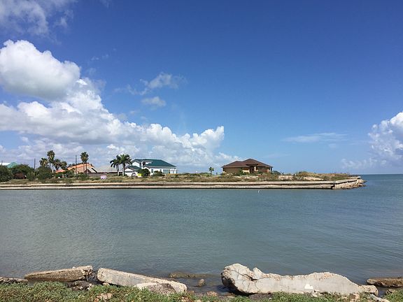 5th image of 1404 N Shore Dr
