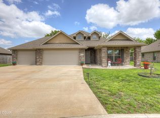 919 McKenzie Cir, Webb City, MO 64870