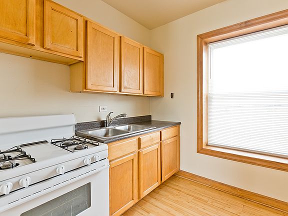 5th image of 303 N Central Park Ave #1A