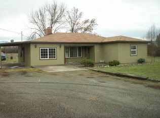 424 E Gregory Rd, Central Pt, OR 97502