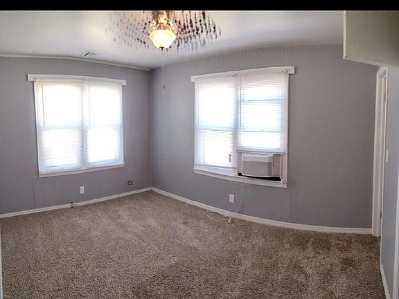 3rd image of 1017 Elm Ave APT B