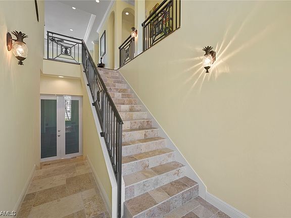5th image of 360 Seminole Way