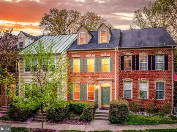 1228 Vintage Pl, Reston, VA 20194