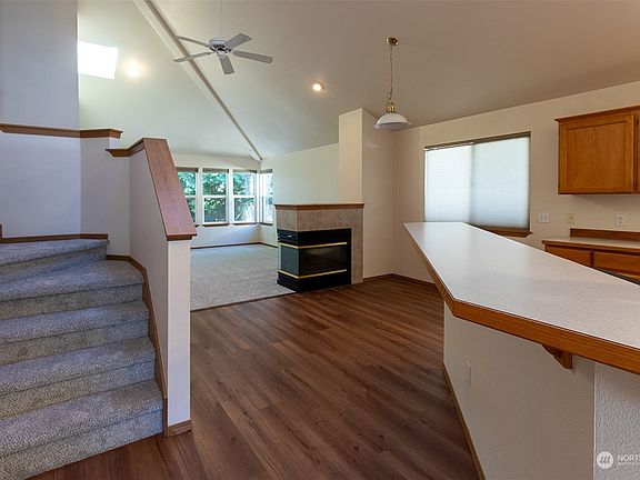 4th image of 16821 121st Avenue Ct