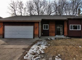 1496 Woodhill Rd, Burnsville, MN 55337