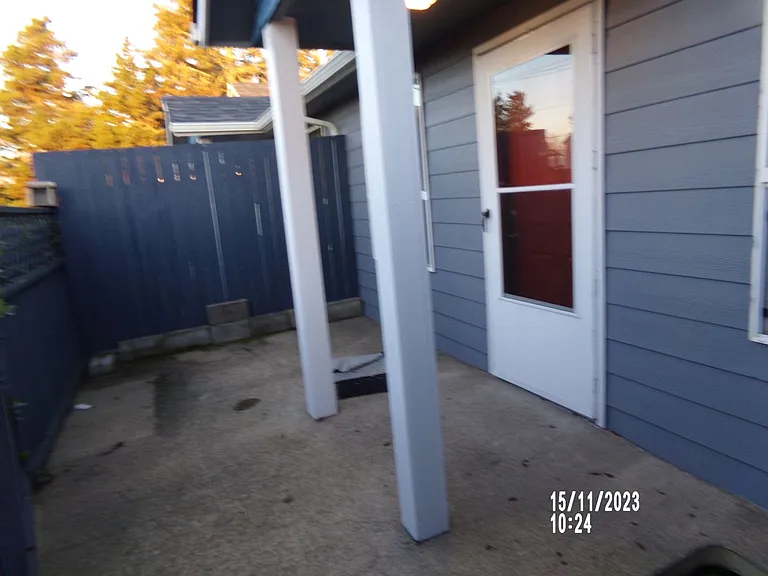 1030 Mount Olympus Ave SE — Photo 2