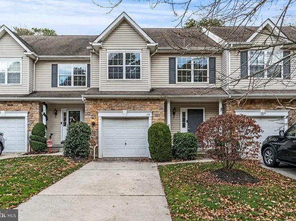 155 Hidden Dr, Blackwood, NJ 08012
