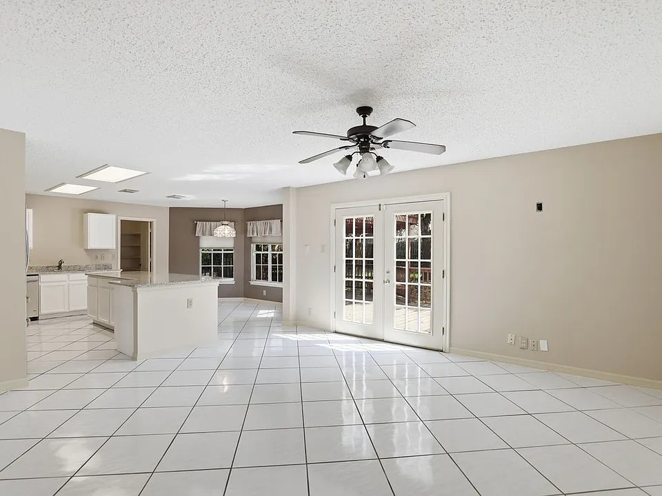 11214 Scarborough Ct
