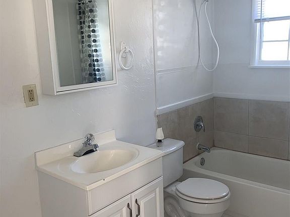 3rd image of 3216 W Cervantes St APT 1