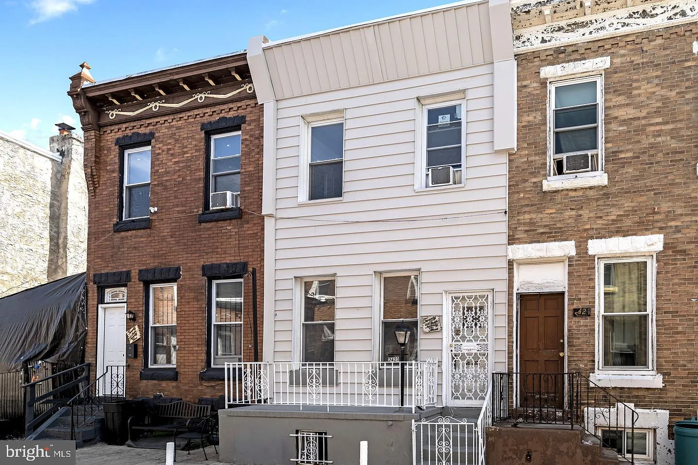 3 bed, 1.0 bath, 1086 sqft, $1,600 — Photo 3
