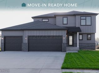 10234 Burgundy Dr, Horace, ND