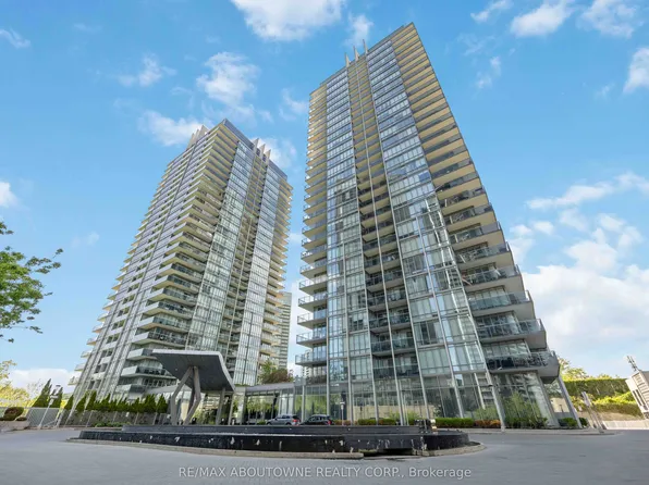 88 Park Lawn Rd #303, Toronto, ON M8Y 0B5