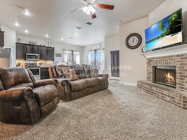 13612 Waco Ave — Photo 3
