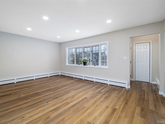 5th image of 485 Farm Ranch Road W