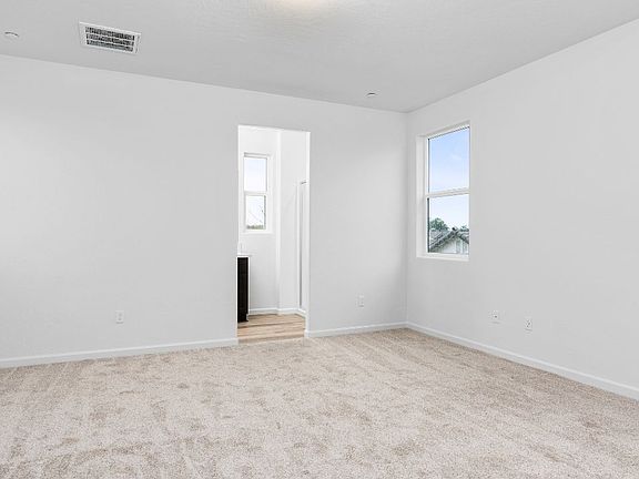 5th image of 393 N Andrews St