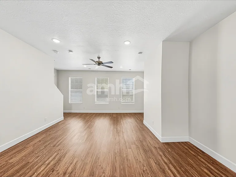 11078 S Trocadero Ave — Photo 6