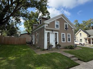 21 W College St, Fredericktown, OH 43019