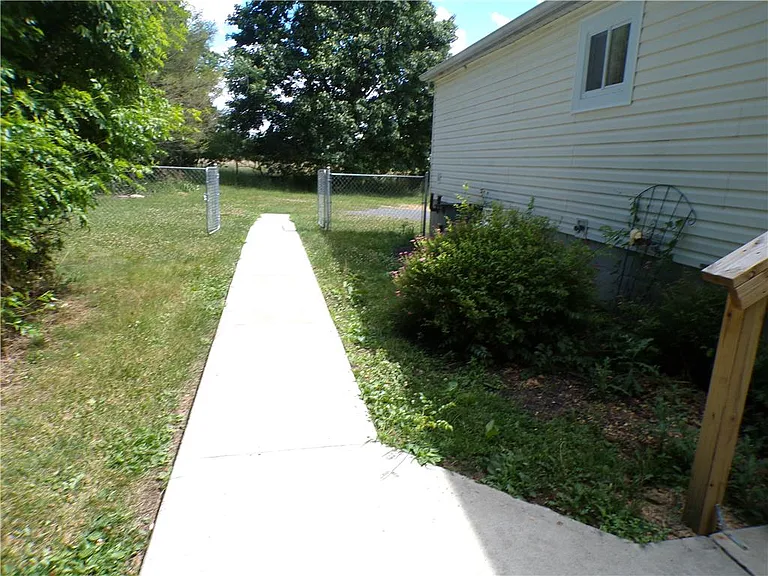 7877 Gun Club Rd — Photo 16