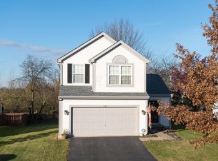 135 Lantern Chase Dr, Delaware, OH 43015
