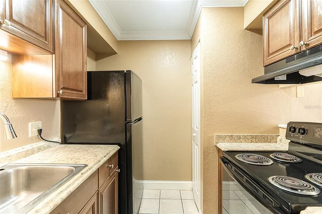 1 bed, 1.0 bath, 600 sqft, $1,100 — Photo 3