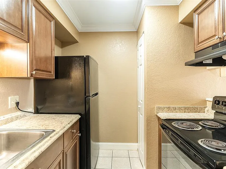 118 Oak Crest Dr NW — Photo 3