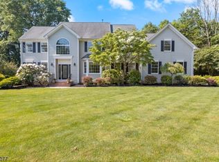 2 Magnolia Ct, Morristown, NJ 07960
