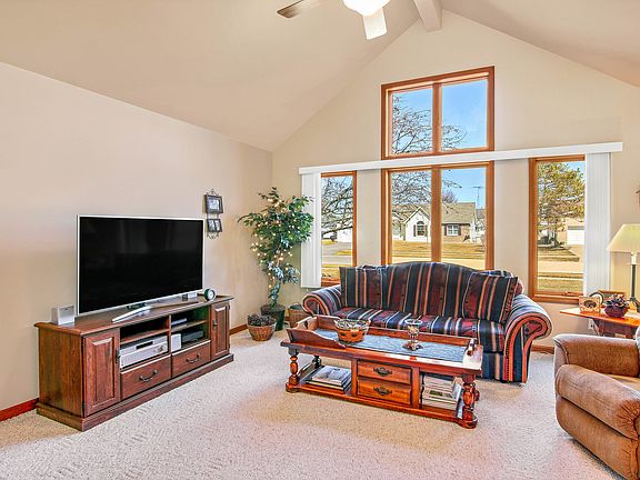 4th image of 1216 Sandhurst Dr