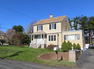 46 Westlake Dr, Valhalla, NY 10595