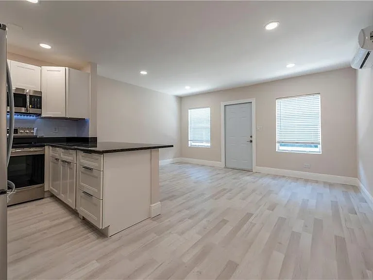 628 NE 8th Ave #4 — Photo 6