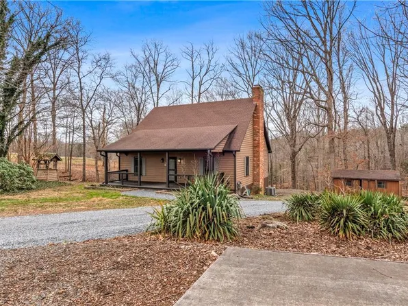 3012 Bethel Church Rd, Yadkinville, NC 27055