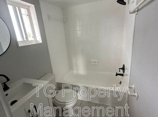 402 Lower 8th Ave S APT 6, Jacksonville Beach, FL 32250