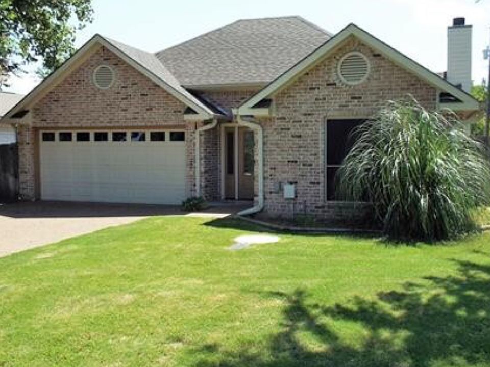 1st image of 312 Canoe Ct