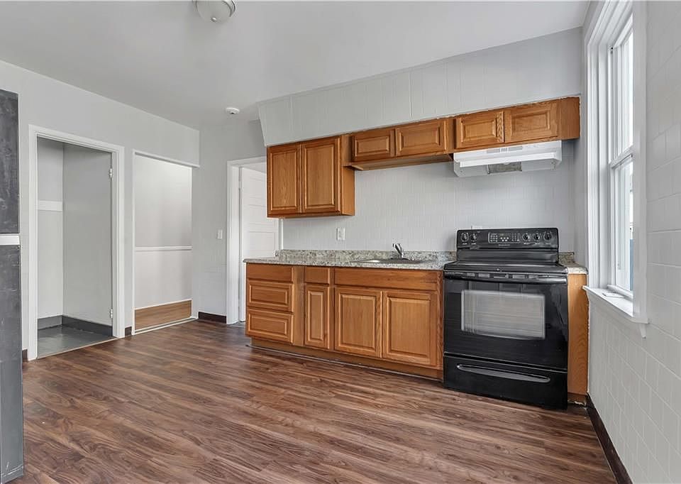 1st image of 109 Pocasset Ave APT 1