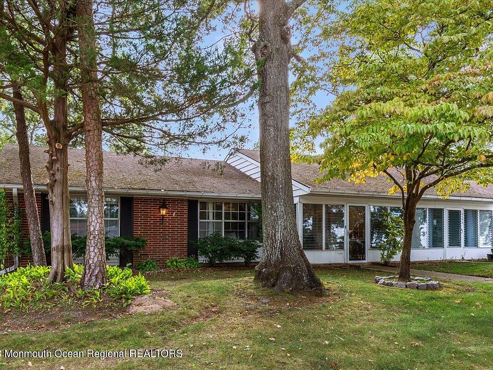 1st image of 510A Portsmouth Drive