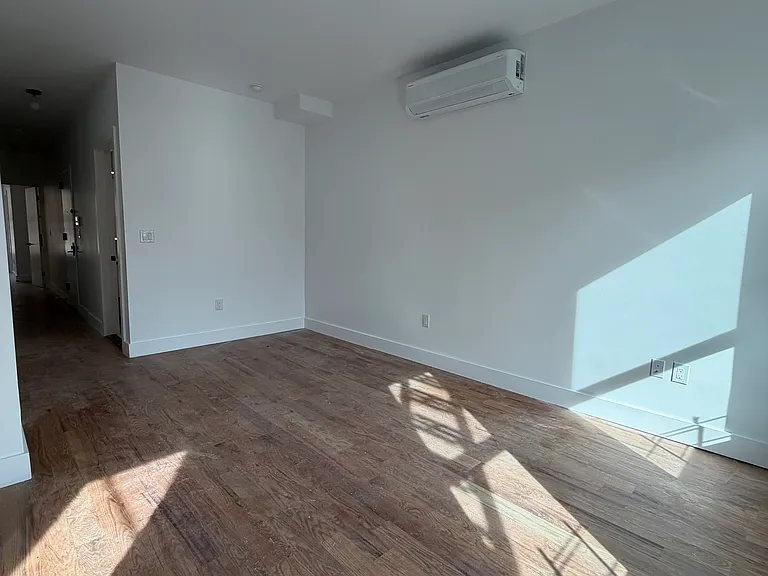 286 Hawthorne Ave #2 — Photo 8