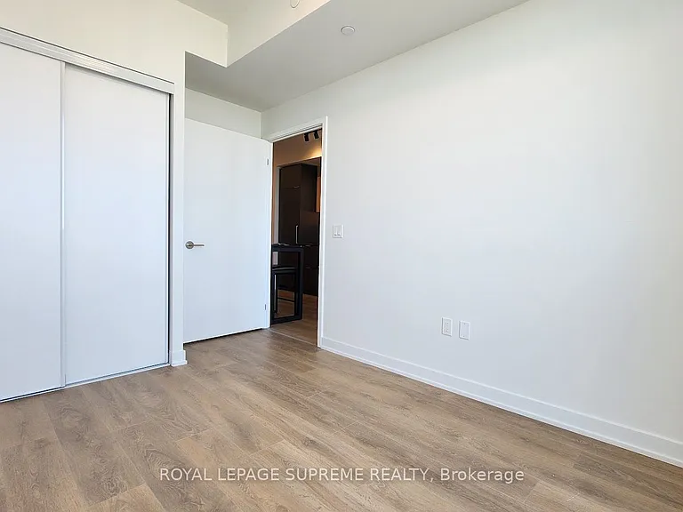 1 Fairview Rd E #2705 — Photo 12