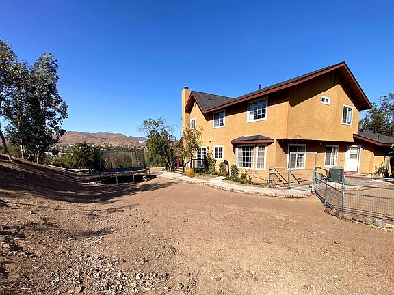 4th image of 31733 Lake Meadow Rd