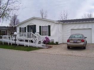 758 Mallard Cir #A, Sandwich, IL 60548