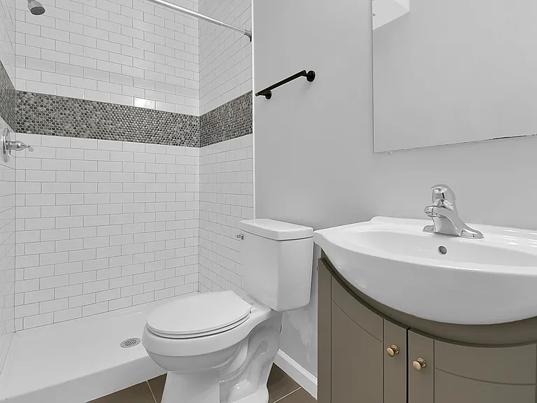 99 E Frambes Ave — Photo 7