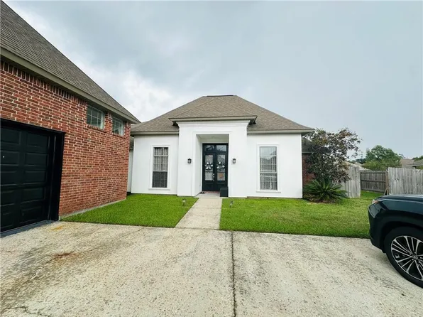 13833 Timberlake Dr, Denham Springs, LA 70726