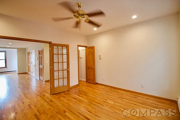 Rented by Compass | media 14