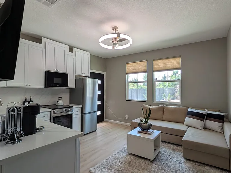 S Sara Lyda Ct — Photo 1