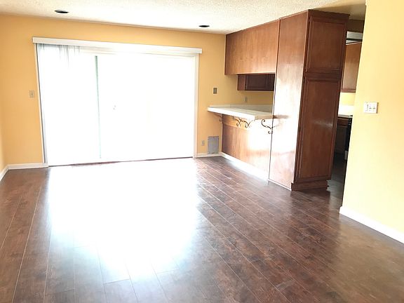 3rd image of 36921 Desert Willow Dr