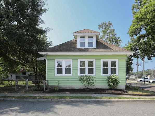 700 Wesley Ave, National Park, NJ 08063
