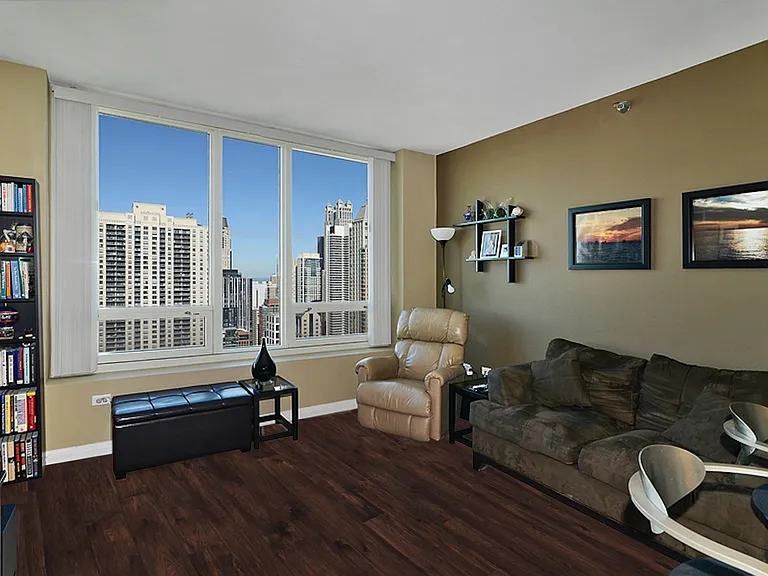 33 W Ontario St #41G — Photo 2