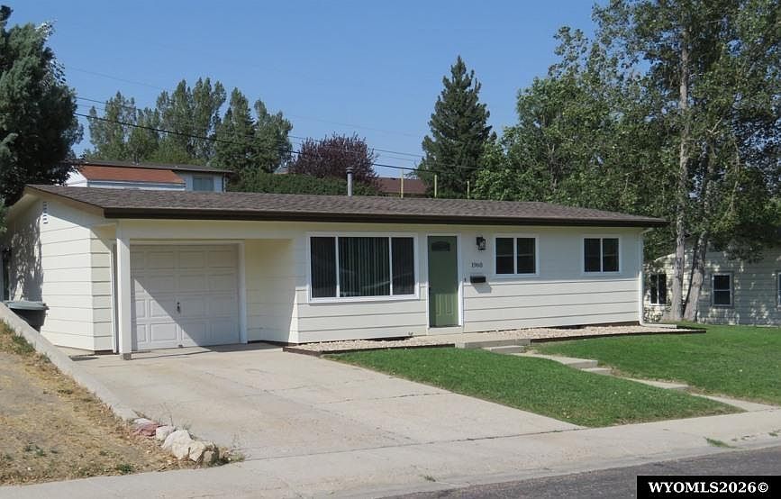 1st image of 1960 Brentwood Dr