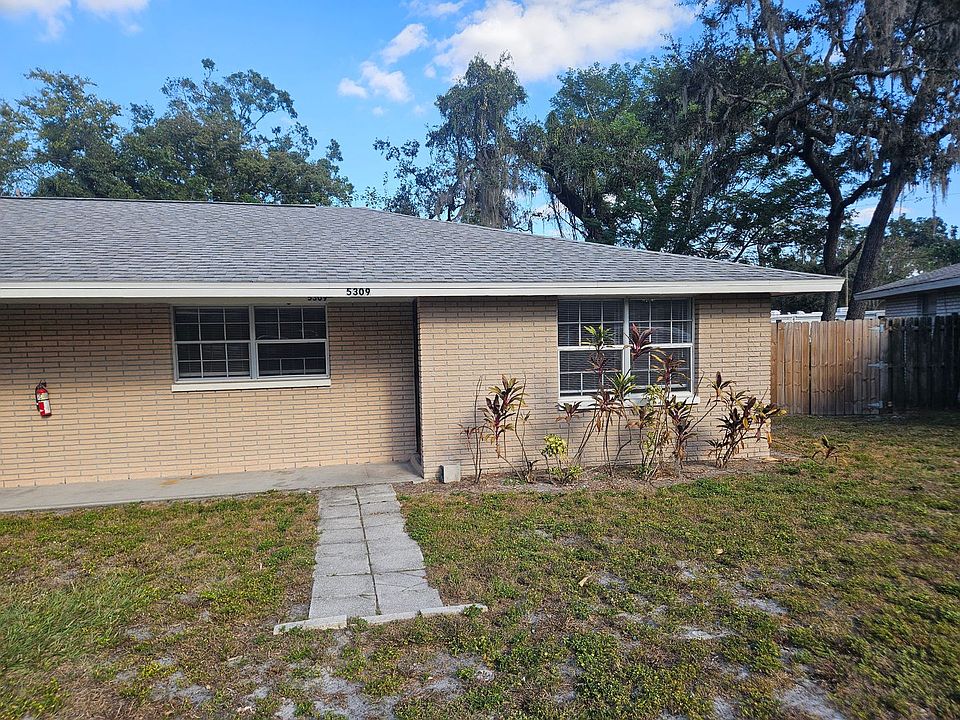 1st image of 5309 Oakwood Ct APT 19