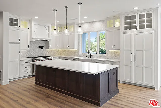 3373 Coldwater Canyon Ave — Photo 12