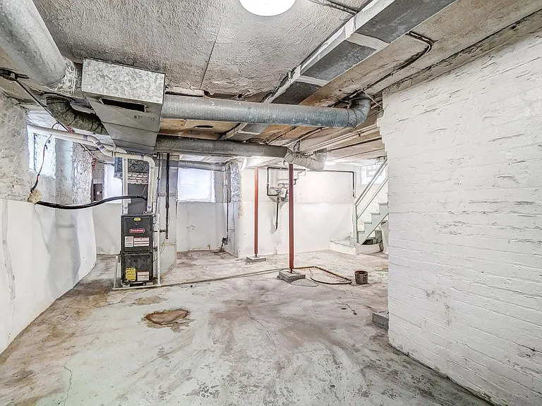 870 Rockdale Ave — Photo 48